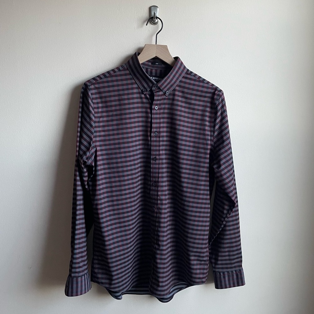 Express Performance Dark Red & Black Small Checkered Button Down Dress Shirt